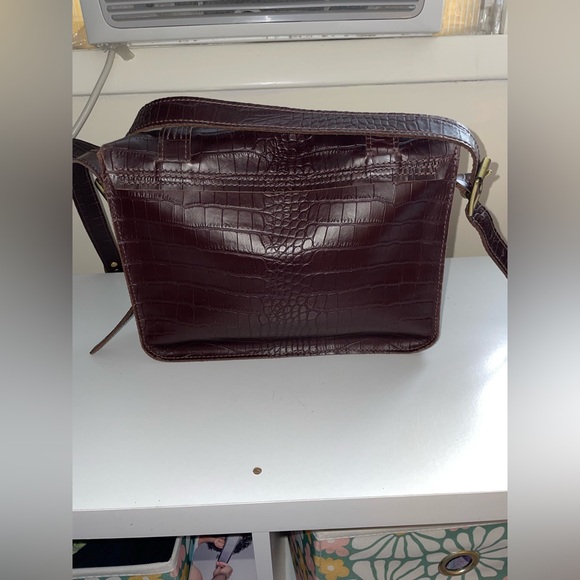 Dr Martens Chocolate Brown Croc Embossed Leather 11” Kiev Shoulder/Crossbody Bag - Picture 8 of 9